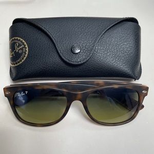 POLARIZED RAY BAN WAYFARERS!! MATTE TORTISESHELL